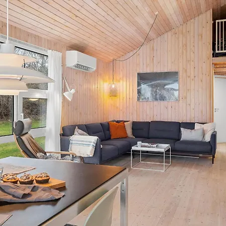 Feriehus Amazing In With Sauna