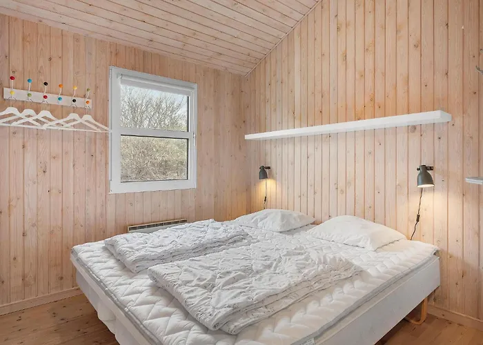 Feriehus Amazing In With Sauna Hjørring