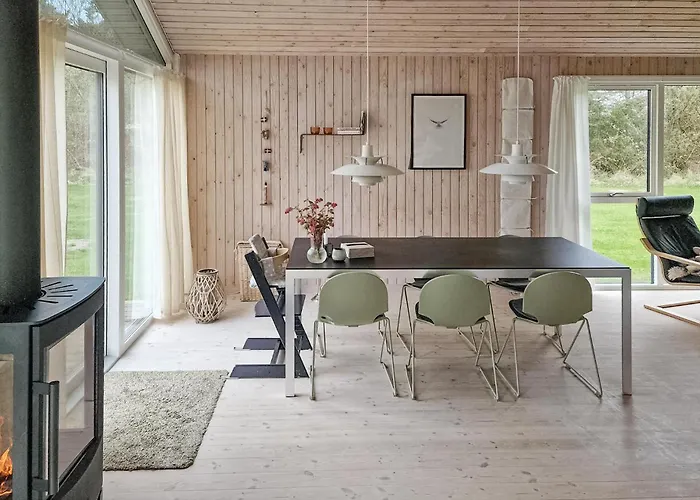 Feriehus Amazing In With Sauna